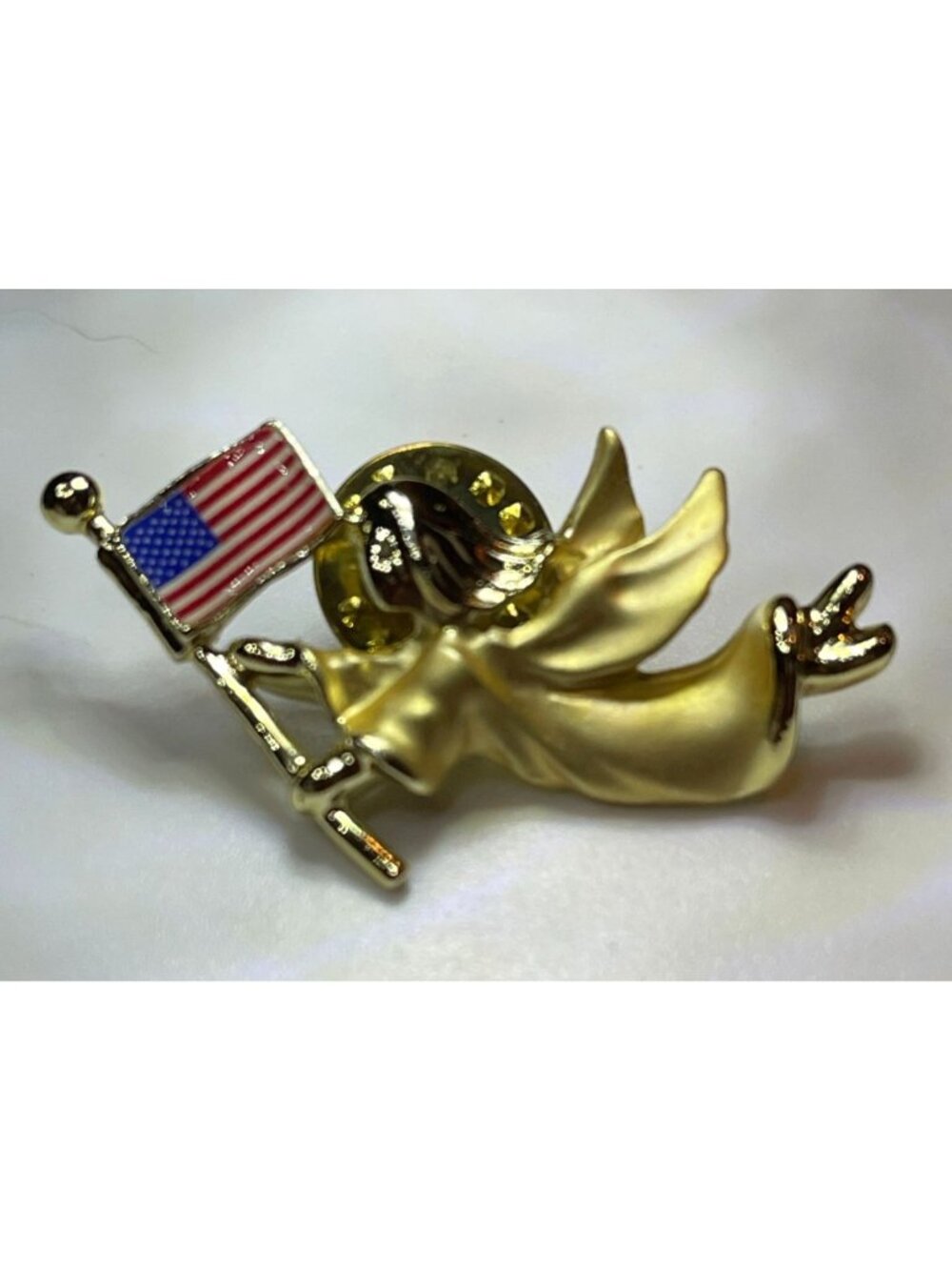 Vintage 90s Gigi Giusti Gold Tone Pin Flying Guardian Angel American Flag